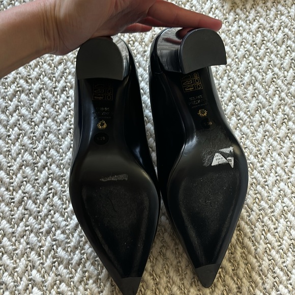 STUART WEITZMAN Leather Block Heel Pumps - Black, size 9.5B - Picture 3 of 4
